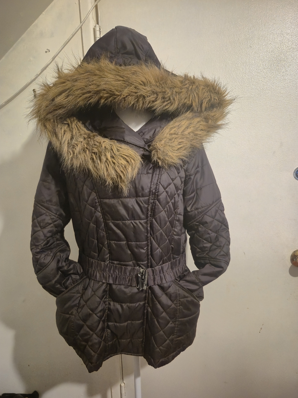 attention Quilted Fur-Trim Puffer Black & Brown Large